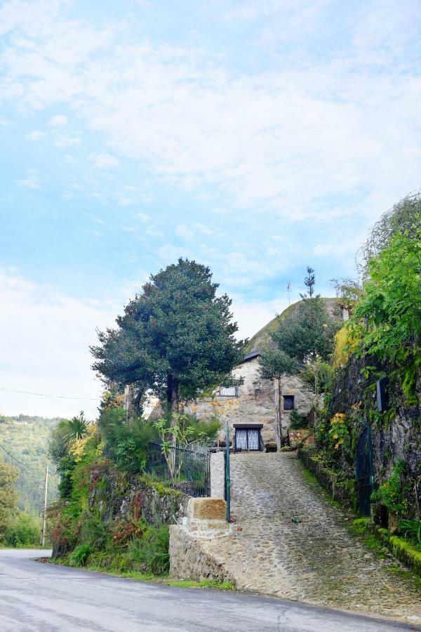 Casa Do Penedo Geres Villa Terras de Bouro Exteriör bild